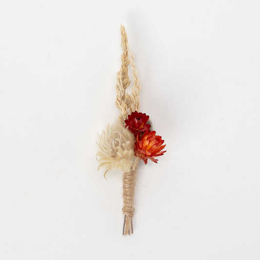 Vibrant dried flowers by Twee & Co