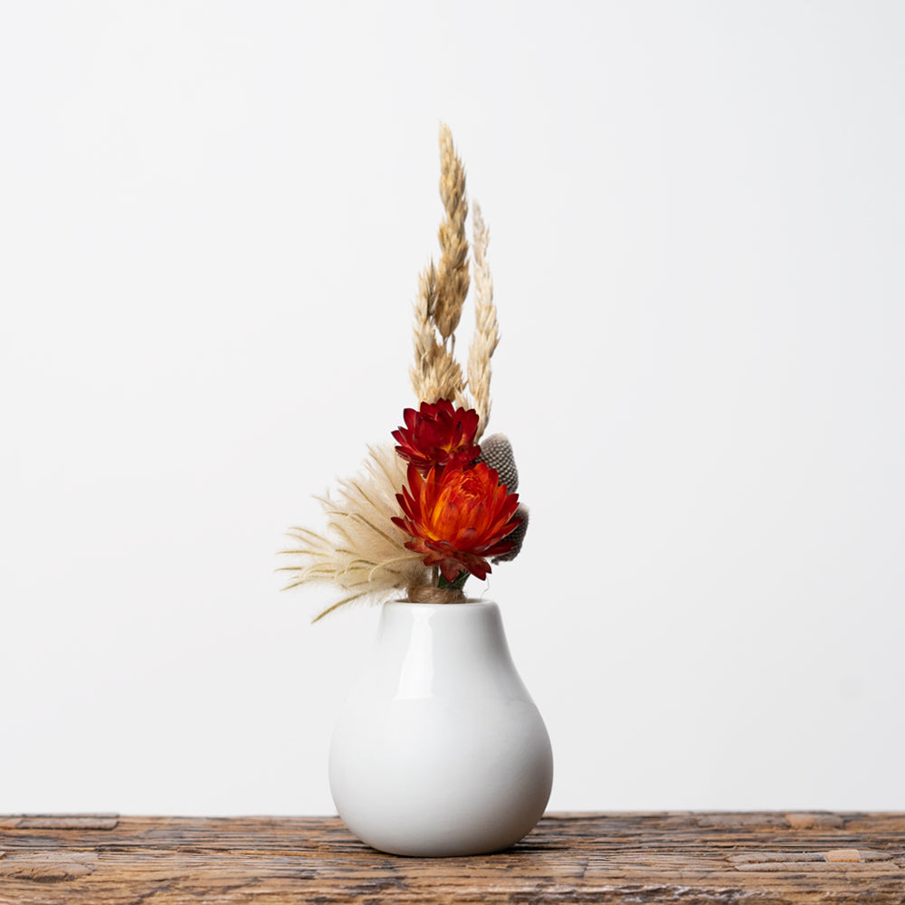 Dried floral arrangement by Twee & Co